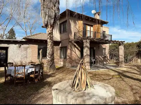 Casa 6 ambientes con 3 baños