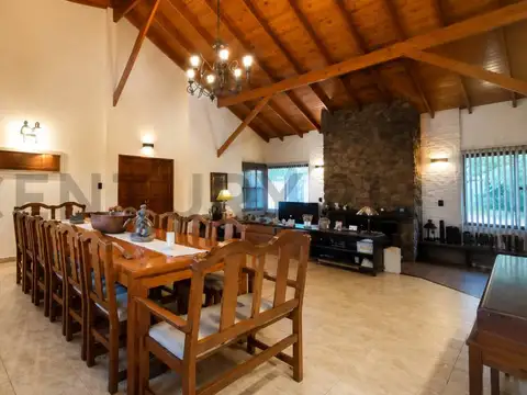 Casa en Venta en Villa Elisa, USD 350.000