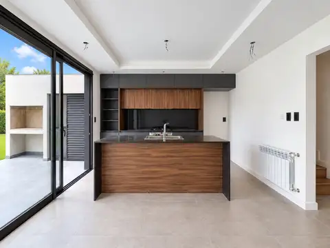 Casa en Venta en Los Troncos, USD 350.000