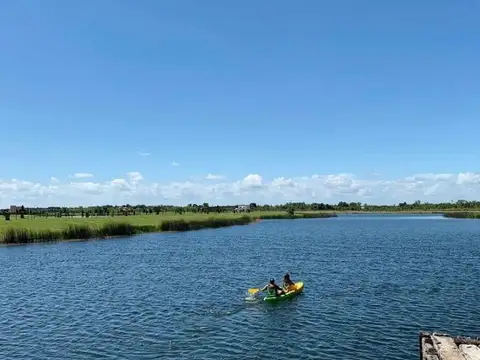 Naudir Barrio Cerrado Escobar
