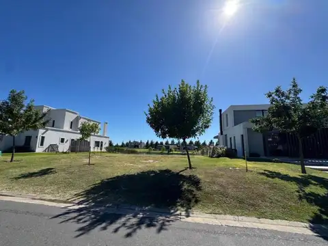 Lote en el Barrio Naudir Escobar