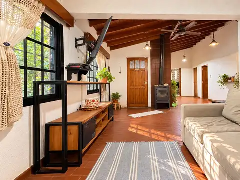 CASA 4 AMBIENTES PILETA  PARQUE