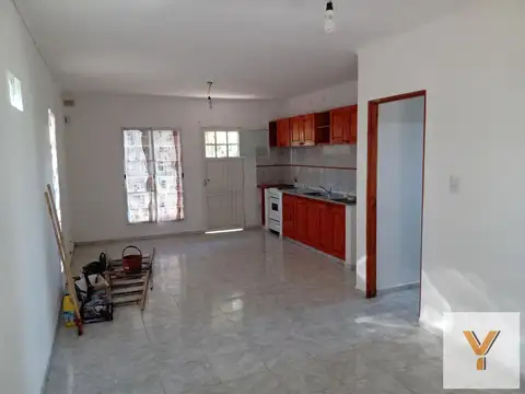 Casa venta - 2 dormitorios 1 baño - 308mts2 totales - Barrio Gambier