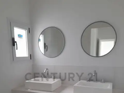 Venta Casa 5 AMBIENTES en Puertos / Araucarias, Escobar