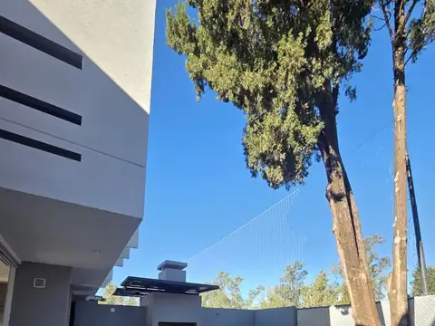 Casa en Alquiler en Countries y Barrios Cerrados en Cordoba Capital, $ 1.600.000