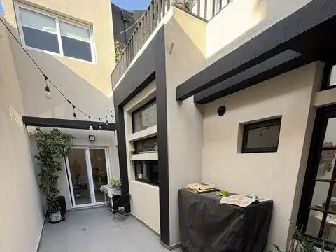 Depto Tipo Casa en Venta de 5 ambientes
