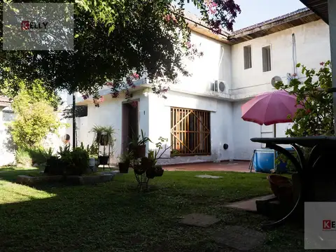 Chalet en venta en esquina estratégica de Campana | Gran Potencial comercial