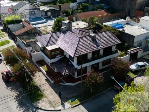 San Martin Esq. J. B. Alberdi
