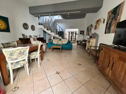 Araoz al 2300