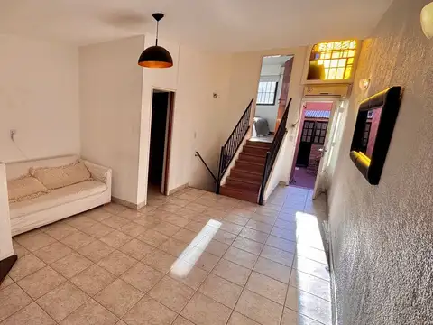 Depto Tipo Casa en Alquiler 26 años