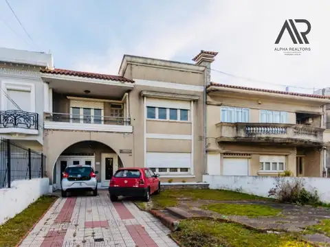 Casa en venta c/ cochera en Prado
