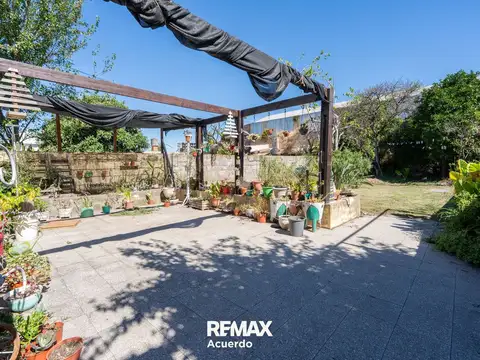 VENTA GRAN CASA CENTRO DE SAN NICOLAS APTA CREDITO