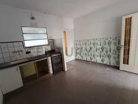 Calle 38 entre 21 y 22 1300, Piso 0