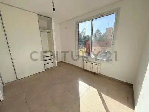 VENTA DE CASA 3 AMBIENTES EN ZELAYA