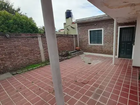 VENTA CASA UNICA DE PASILLO- TIRO SUIZO