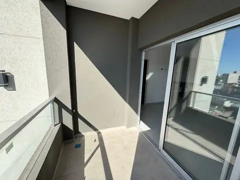 DEPARTAMENTOS A ESTRENAR 2amb AL FRENTE CON BALCON, OPCIONAL CON COCHERA, MODELO 1.REF.863/1