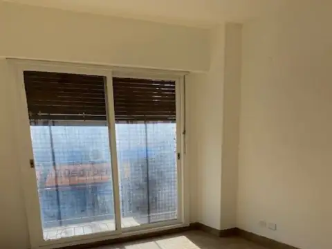 California 2100, Piso 1