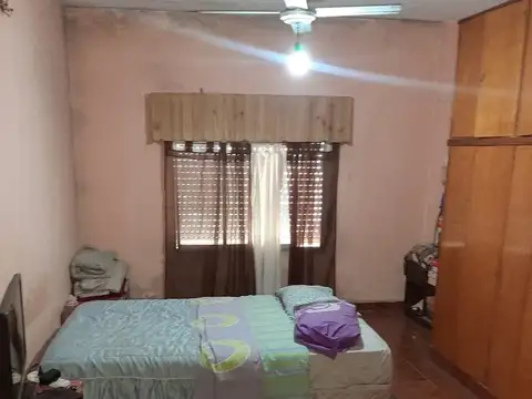 VENTA CASA SOBRE LOTE PROPIO. COCHERA. SAN JUSTO