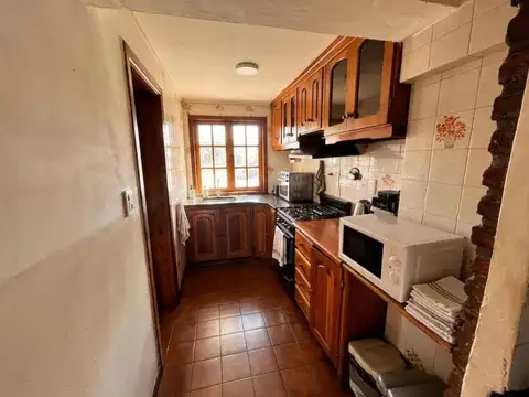 Casa 7 ambientes con 2 baños