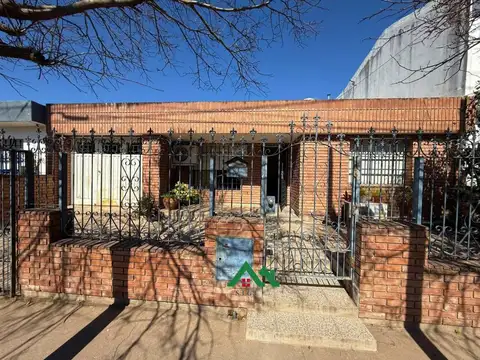 Casa en venta planta baja en Barrio Centro America