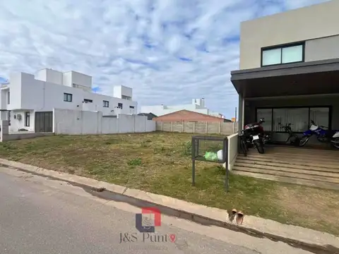 Lote en Docta Boulevard
