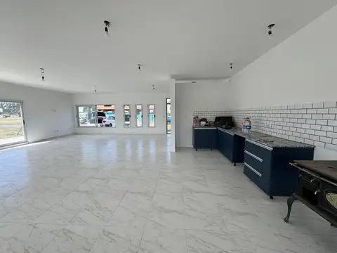 CASA 4 AMBIENTES CON FONDO A LAGUNA LA ALAMEDA