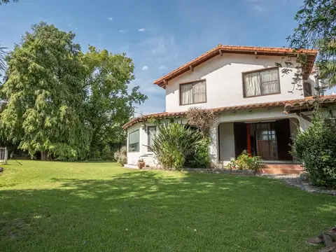 VENTA CASA LARENA CC AL GOLF, 2 LOTES, 5 DORM