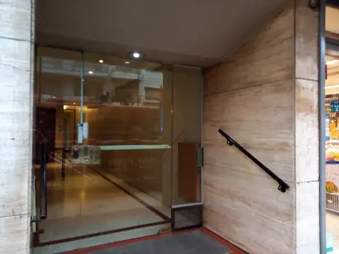 4AMBIENTES+COMEDOR DIARIO+ 2 BAÑOS COMPLETOS BALCON   CONTRAFRENTE RECICLADO APTO PROF BOCA SUBTE B
