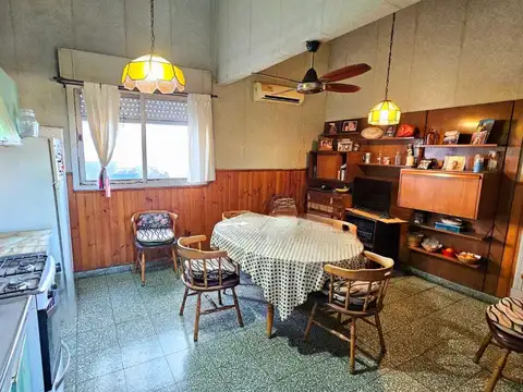 Casa 3 ambientes con 1 baño