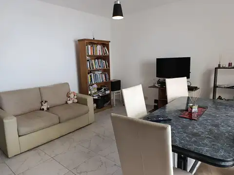 VENTA-DEPARTAMENTO-2 AMBIENTES- COCHERA-OPORTUNIDAD