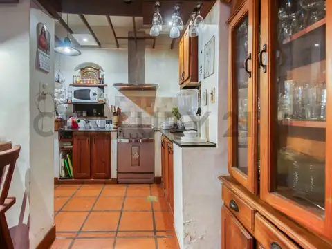 472 y 13a 300, Piso 0