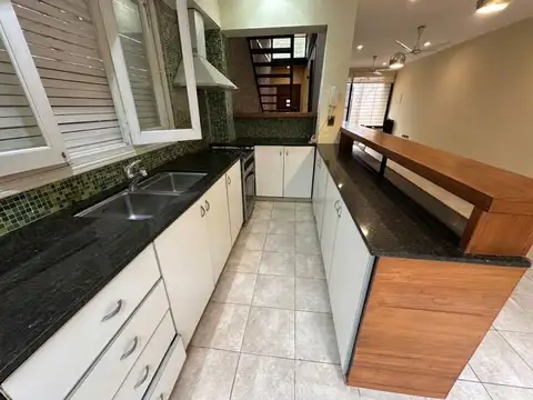 Depto Tipo Casa en Alquiler de 2 dormitorios