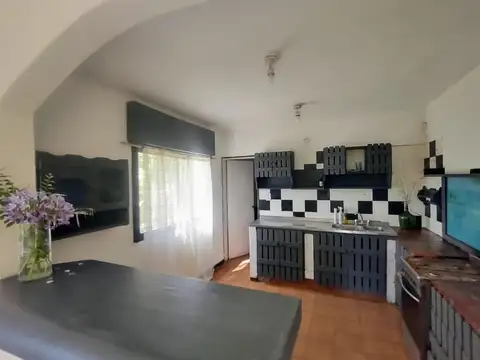 Casa en Alquiler con 1 cochera