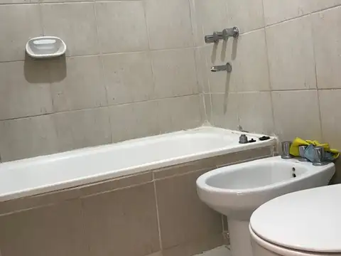 Departamento en Alquiler con 1 cochera