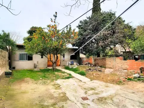 Casa en Venta con 4 cocheras