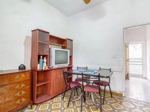 General González Balcarce 1100