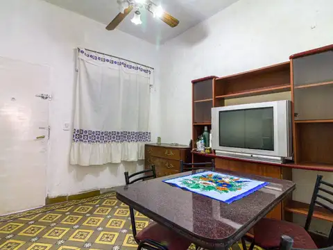 General González Balcarce 1100