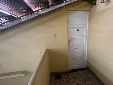 Depto Tipo Casa en Venta 50 años