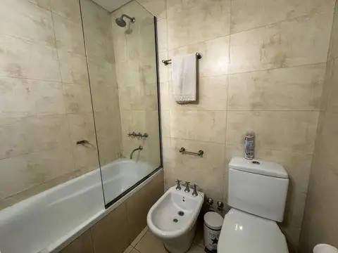 Departamento 3 ambientes con 4 baños