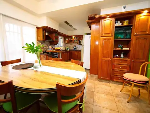 VENTA CASA 5 AMBIENTES RAMOS MEJIA