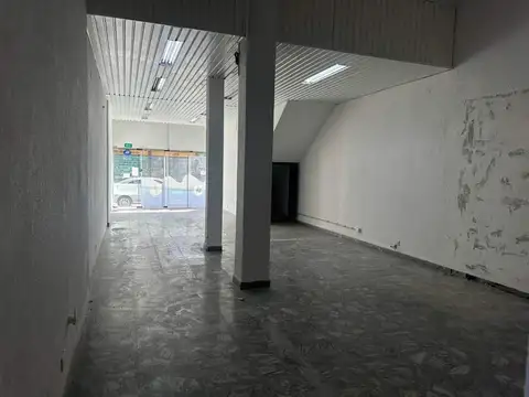 Local en Alquiler 57 años