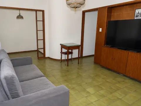 Casa 5 ambientes con 1 baño