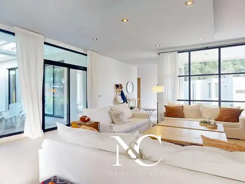 Casa en Venta en Costa Esmeralda, USD 310.000