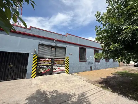 Lote 805 m² en Esquina con Galpón y 2 locales 432 m² Edificados - S.Justo (Ctro)