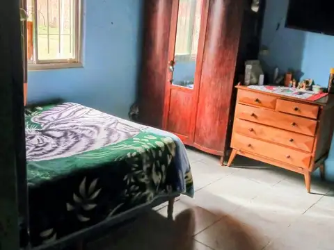 Casa 3 ambientes con 1 baño
