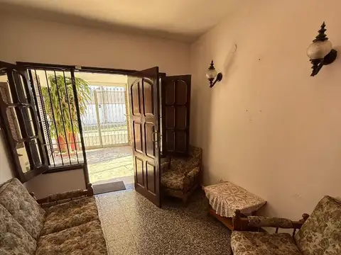 Vivienda Multifamiliar con depto independiente!