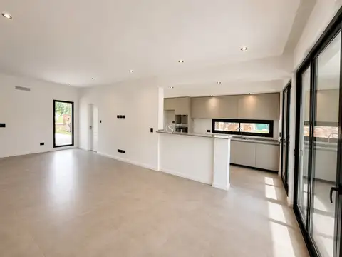 Casa  en Venta en Santa Sofía, Pilar del Este, Pilar