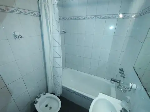 PLANTA BAJA AL FRENTE - 2 AMBIENTES AMPLIOS