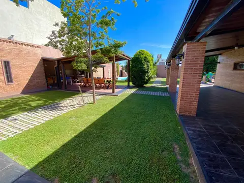 Quinta en Venta en San Nicolas De Los Arroyos, USD 190.000