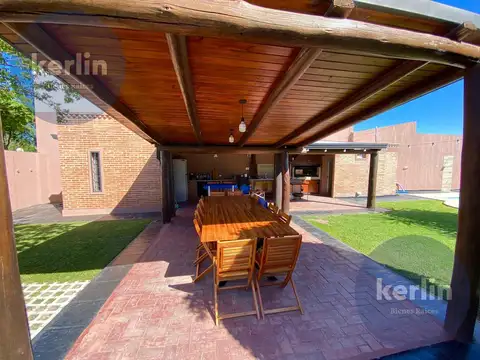 Quinta en Venta en San Nicolas de los Arroyos, USD 168.000